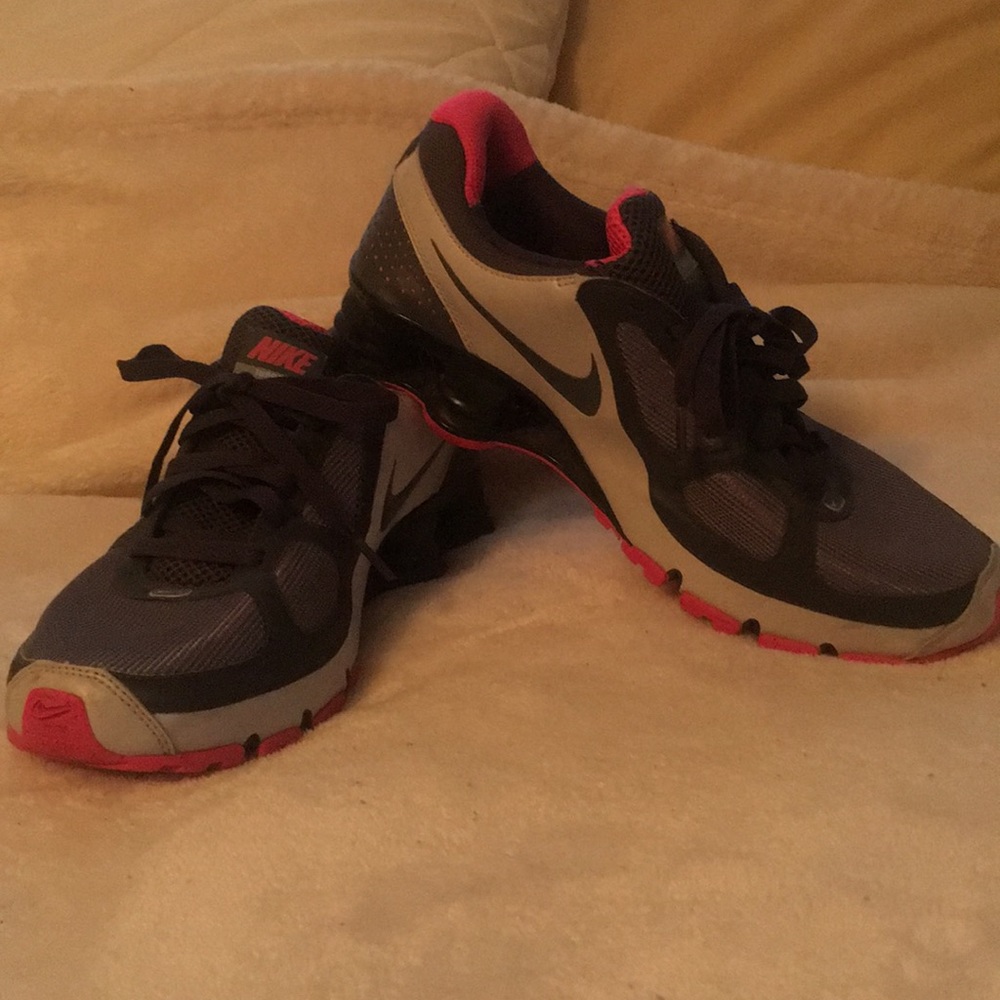 Nike shocks